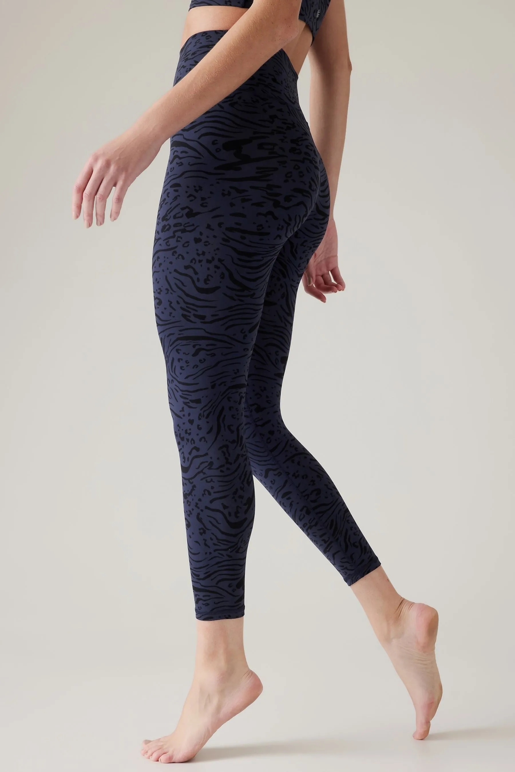 Athleta Blue Transcend 7/8 Leggings