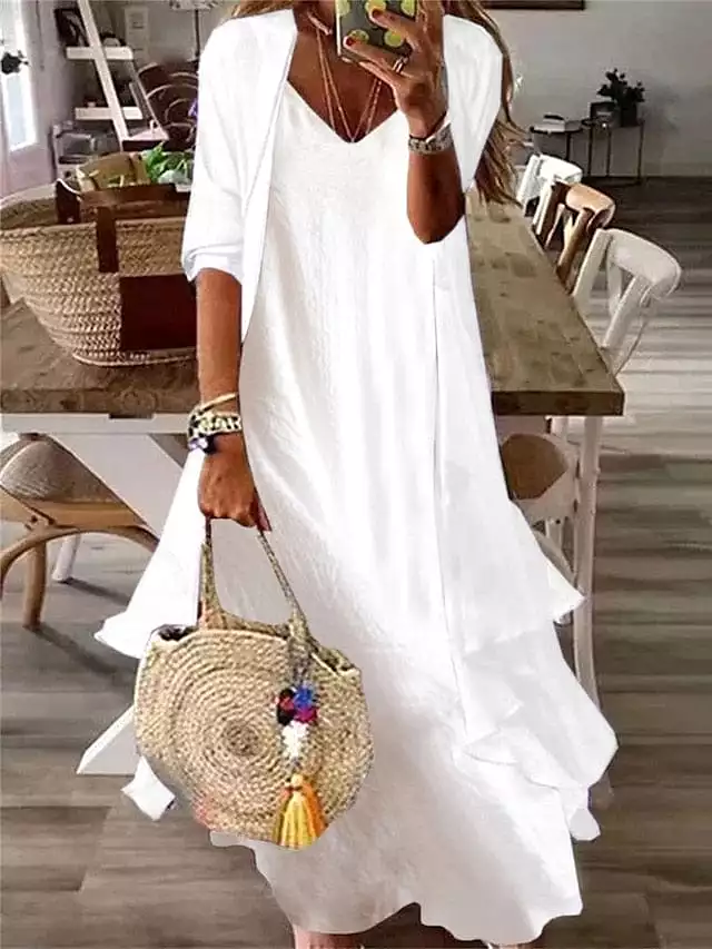 Elegant White Lace Maxi Dress with V-Neck and 3/4 Sleeves