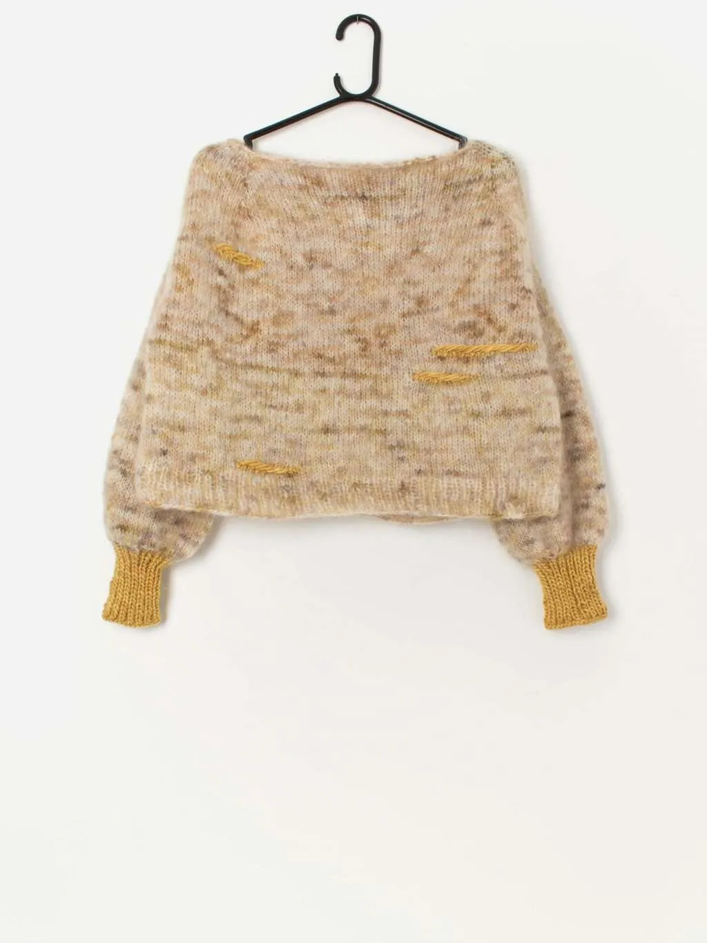 Vintage handknitted cropped sweater in beige with mustard yellow detail – Medium